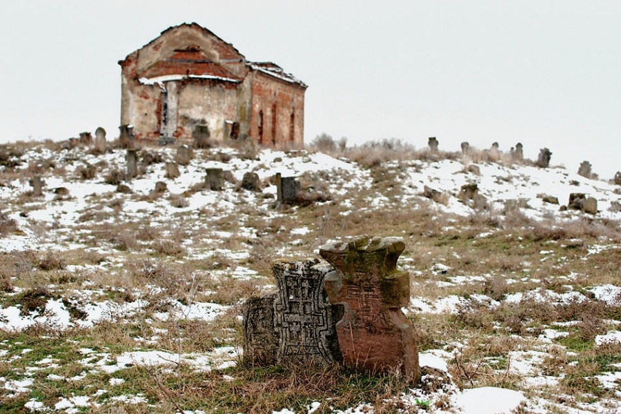 село-Замфир.църква.кръст.зима-1