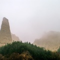 Мелнишки пирамиди в мъгла